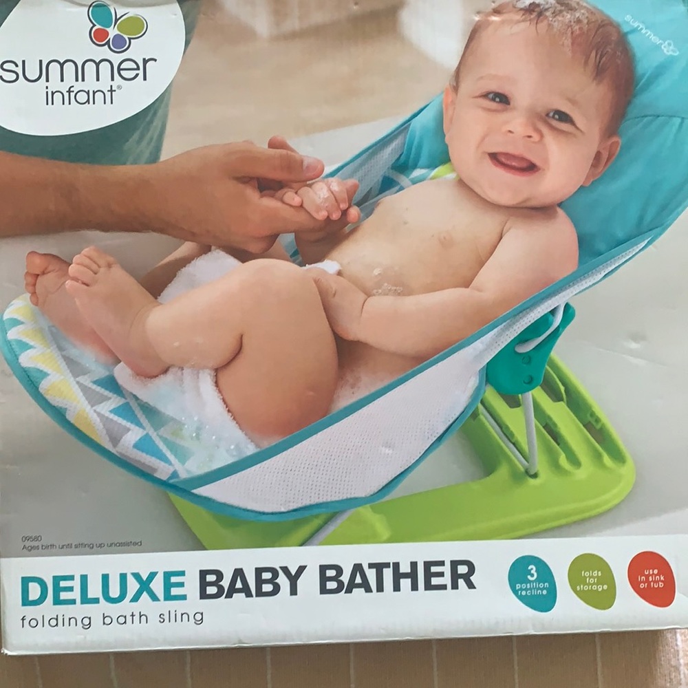 Deluxe baby bather
